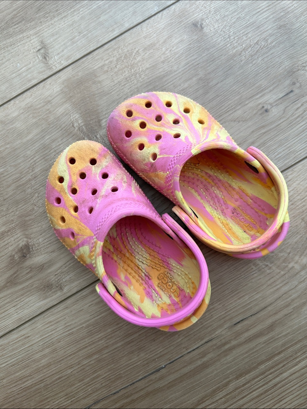 Crocs Kids Tie-Dye Pink & Yellow
